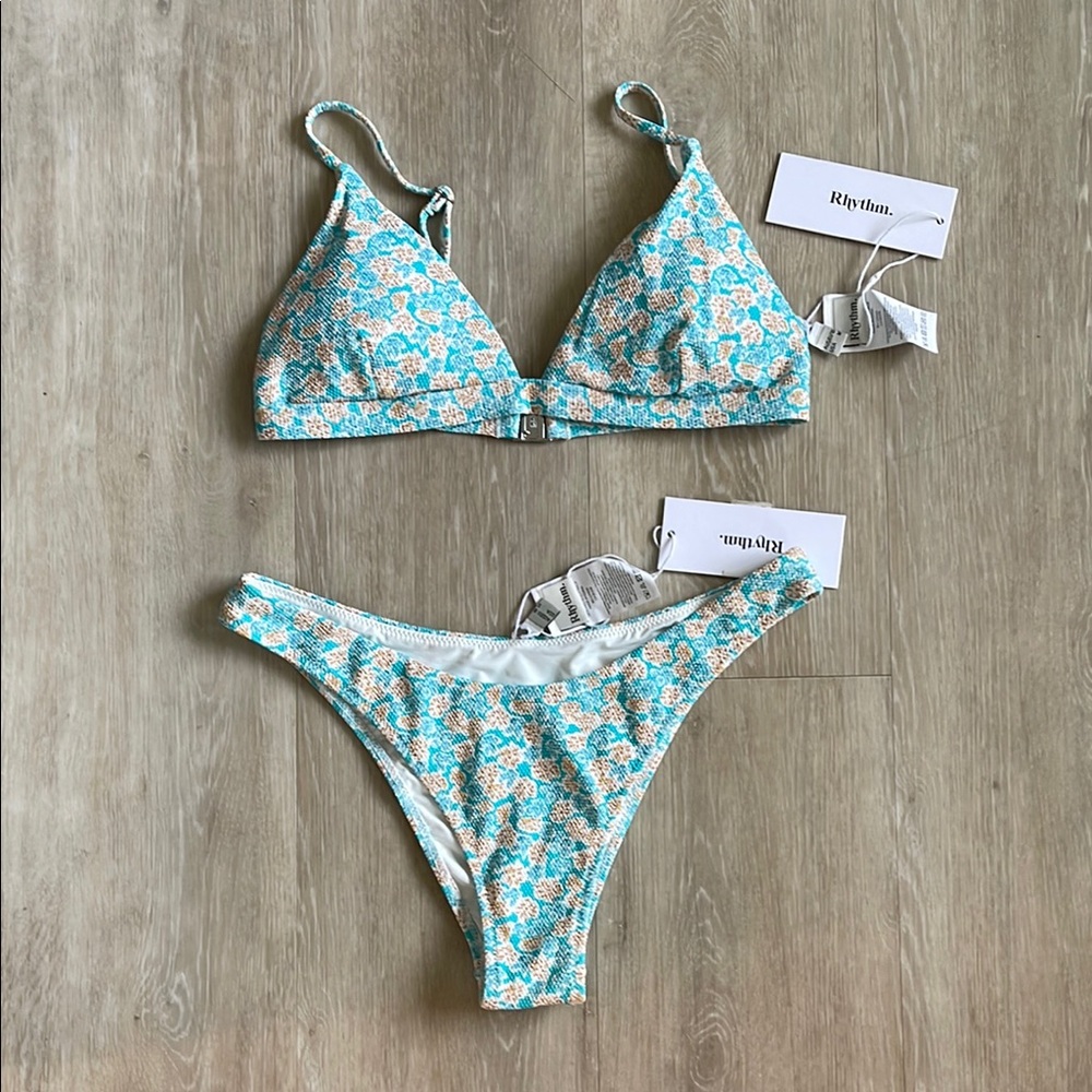 Rhythm swim set